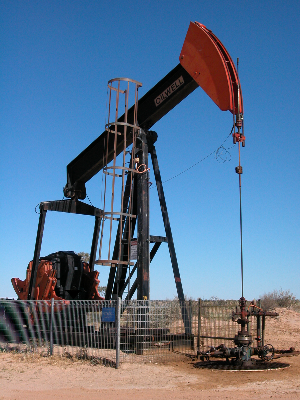 oil-rig-pump-jack